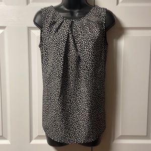 Ladies Jrs Top, by Jones New York, Like New